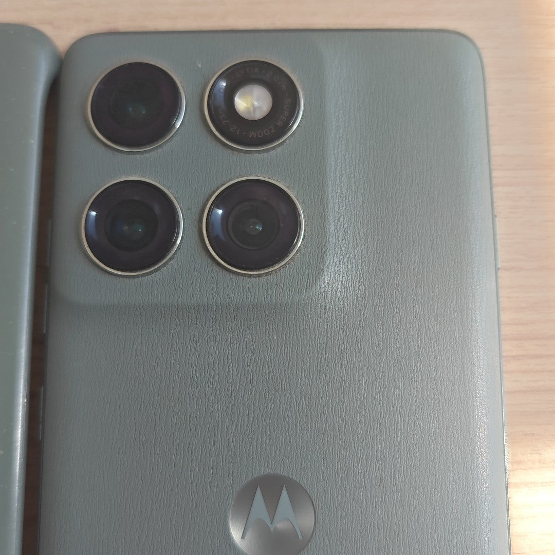 CELULAR MOTOROLA EDGE 60 PRO XT2507-1 (2025) 512 GB 12 GB RAM (SEMINUEVO)