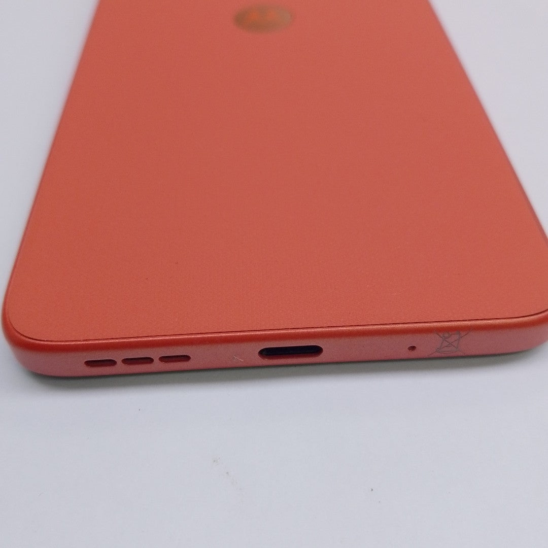 CELULAR MOTOROLA MOTO G06 XT2535-2 (2025) 64 GB 4 GB RAM (SEMINUEVO)