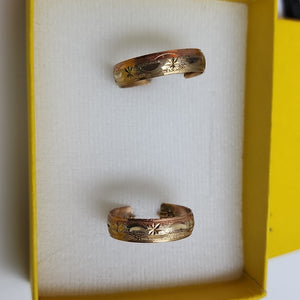 ARRACADAS PAR ORO, ORO COMBINADO 10 K 2.8 GRMS (SEMINUEVO)