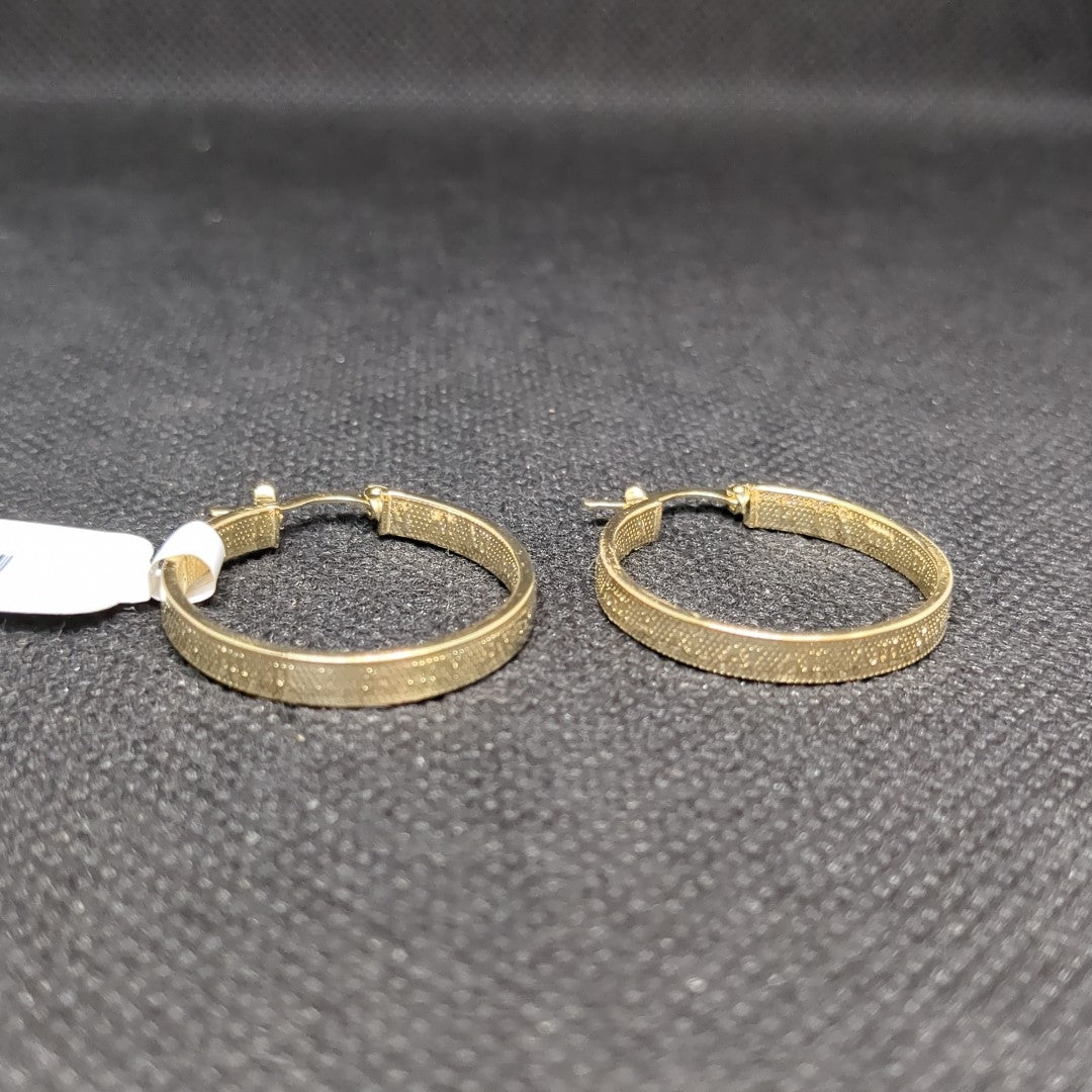 ARETES ARRACADAS TROQUELADA 14K 2.6 GR (NUEVO)