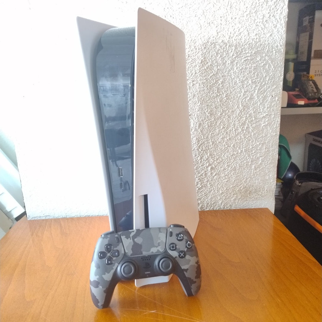 CONSOLA DE VIDEOJUEGO SONY PS5 825 SSD (SEMINUEVO)