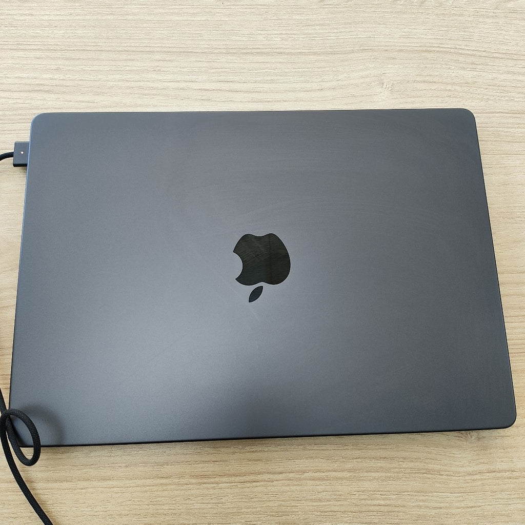 LAPTOP APPLE MACBOOK PRO 14" 2024 4.5  A3401(12 CPU/16 GPU) 1 TB SSD 24 GB RAM (SEMINUEVO)