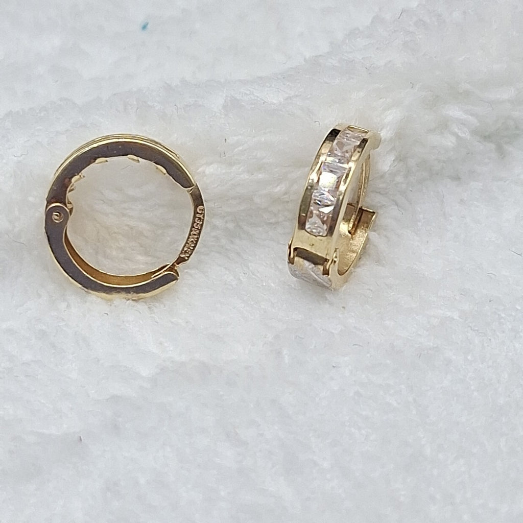 ARETES ARRACADAS C CIRCONIAS 10K 1.2 GR (NUEVO)