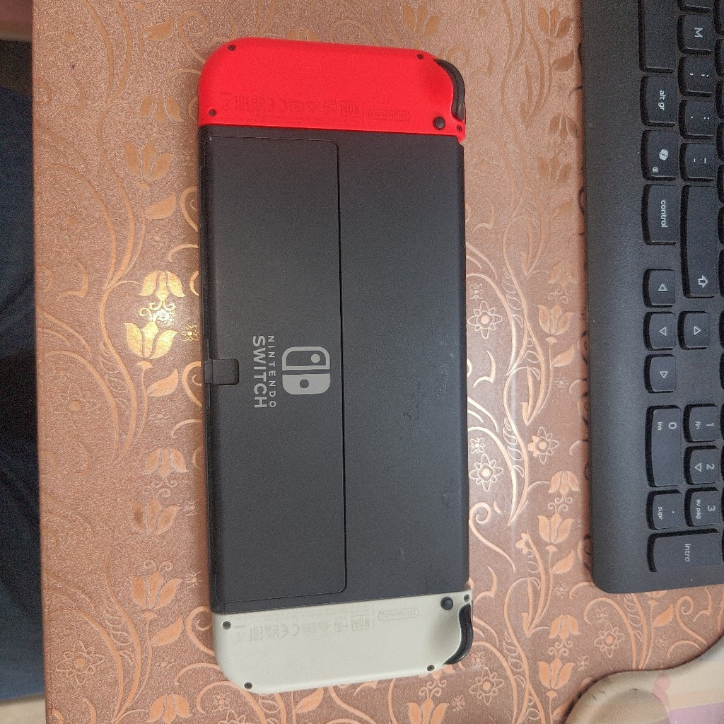 CONSOLA DE VIDEOJUEGO NINTENDO SWITCH OLED 64 GB (SEMINUEVO)
