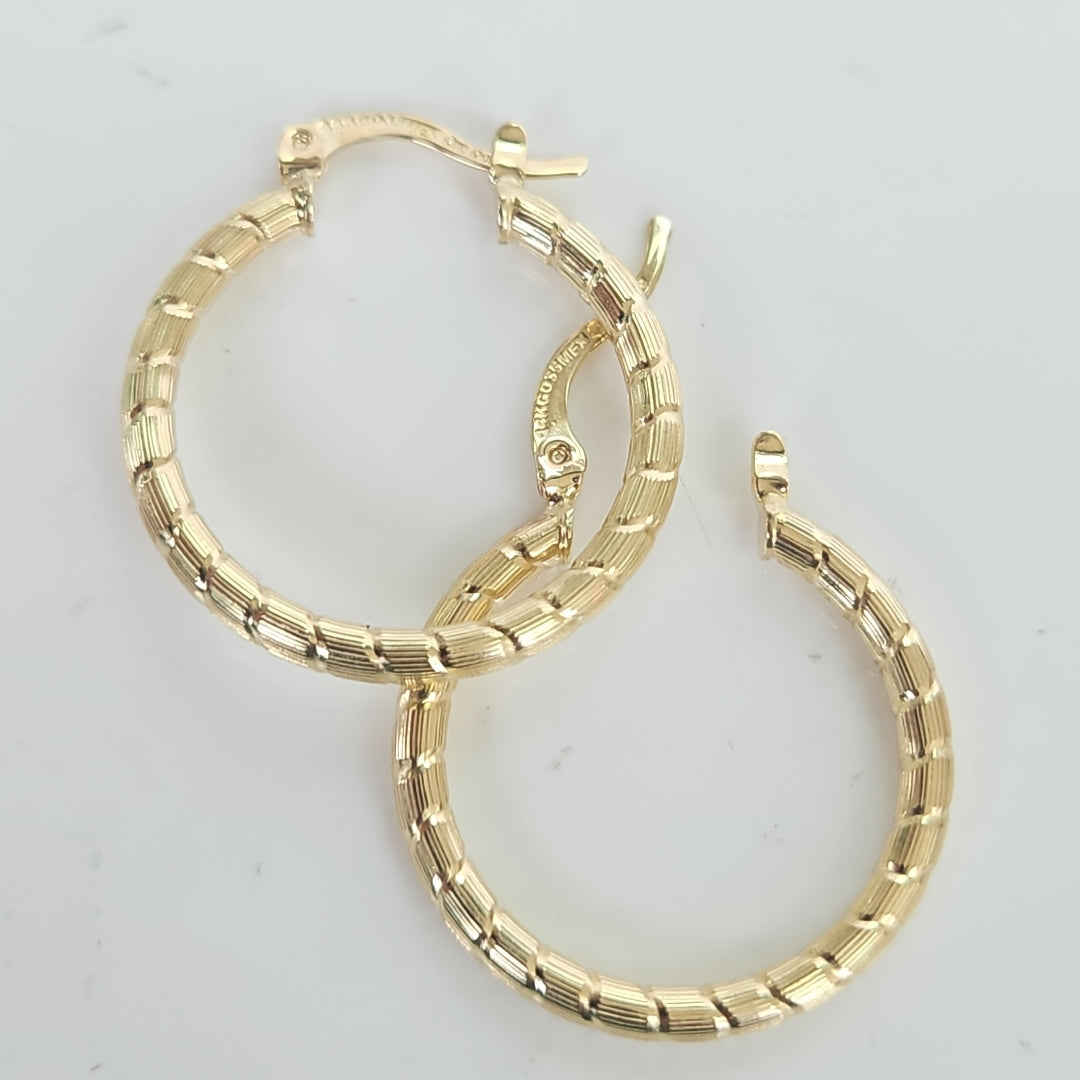 ARETES ARRACADAS LABRADAS 14K 3.3 GR (NUEVO)