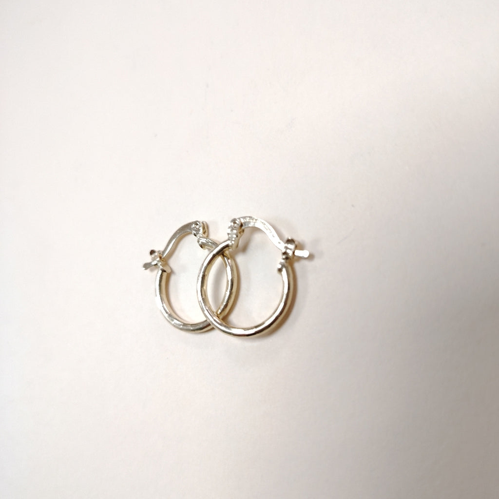 ARETES ARRACADAS ESTRIADAS 14K 1.4 GR (NUEVO)