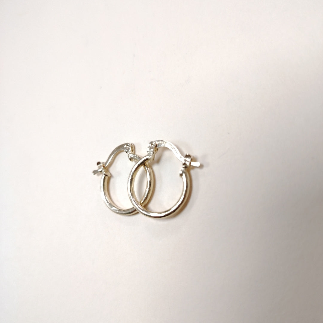 ARETES ARRACADAS ESTRIADAS 14K 1.4 GR (NUEVO)