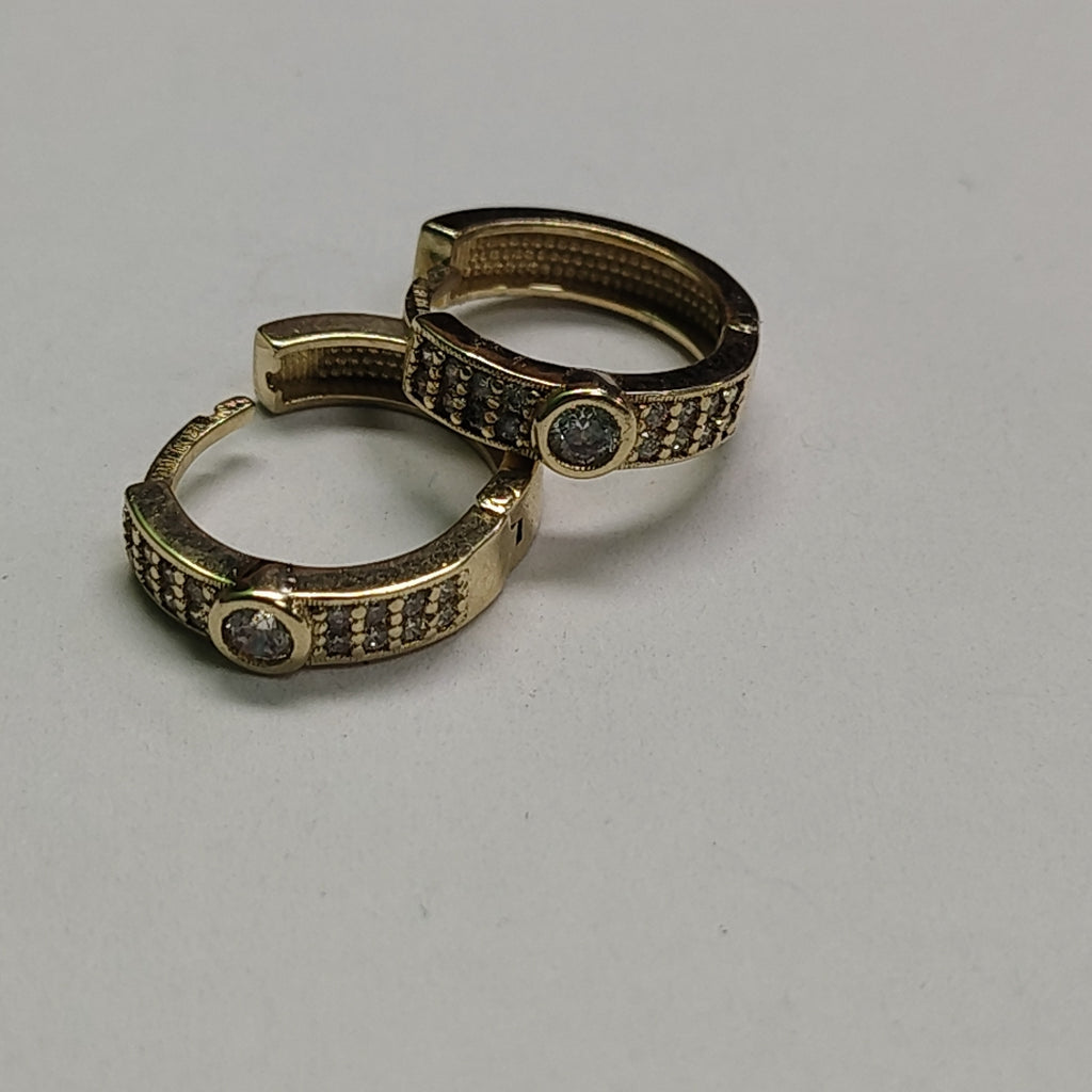 ARETES ARRACADAS C CIRCONIAS 10K 2.7 GR (NUEVO)