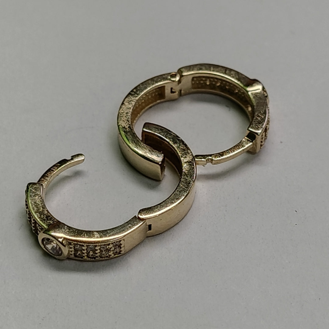 ARETES ARRACADAS C CIRCONIAS 10K 2.7 GR (NUEVO)