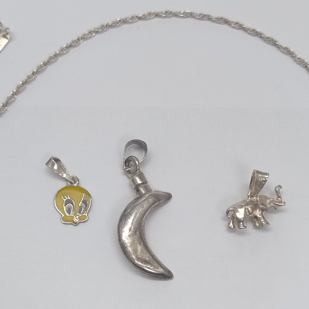 CADENA, DIJE PLATA 9.5 GRMS (SEMINUEVO)