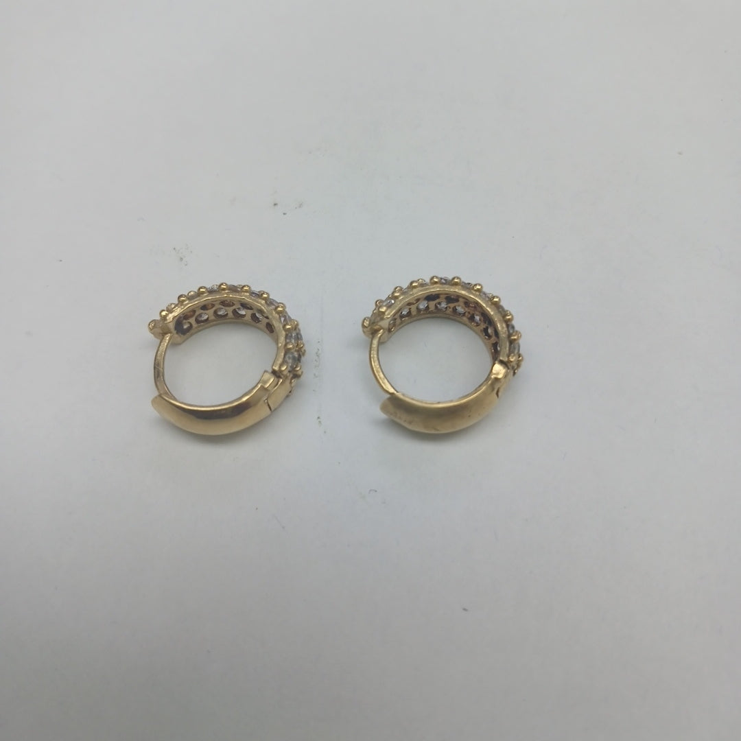 ARRACADAS PAR ORO 10 K 4.2 GRMS (SEMINUEVO)