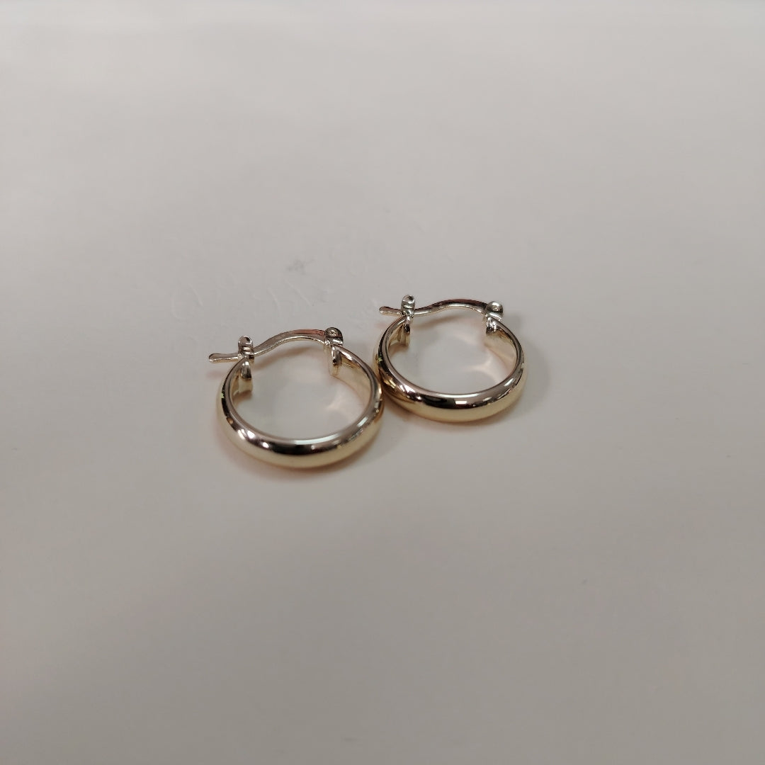 ARETES ARRACADA LISA 14K 1.8 GR (NUEVO)