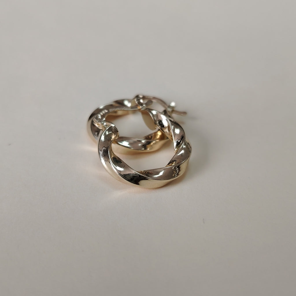 ARETES ARRACADA TORZAL 14K 1.9 GR (NUEVO)