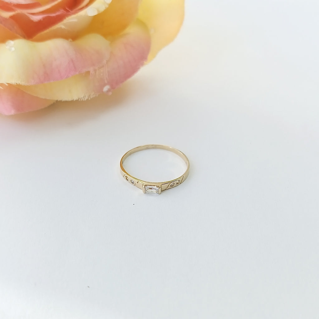 ANILLOS CON CIRCONIAS 14K TALLA 8.5 1.1 GR (NUEVO)