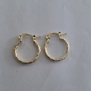 ARETES ARRACADAS TRENZADAS 14K 18 1.6 GR (NUEVO)