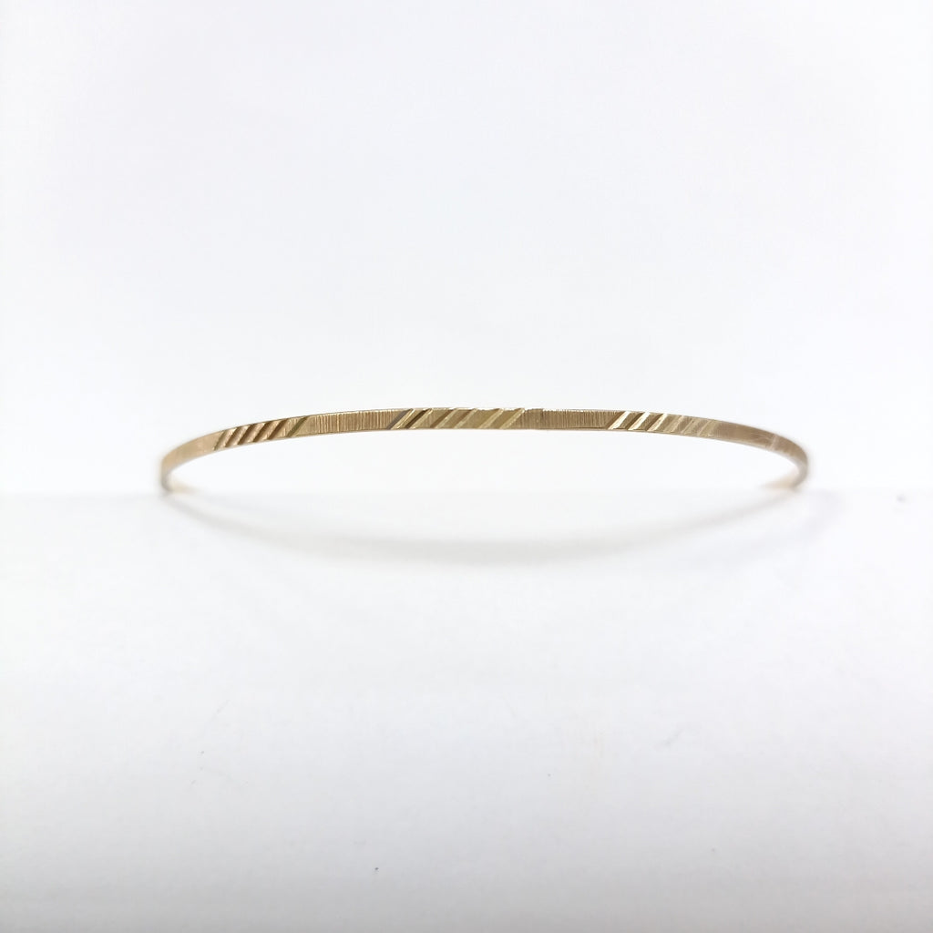 PULSERA RIGIDA ORO 10 K 2.6 GRMS (SEMINUEVO)