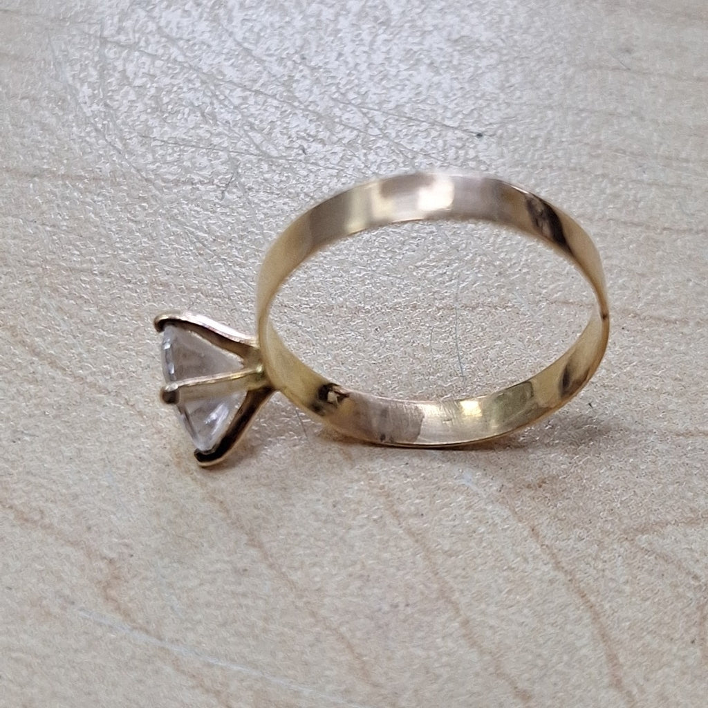 ANILLITO ORO 14 K 1.9 GRMS (SEMINUEVO)