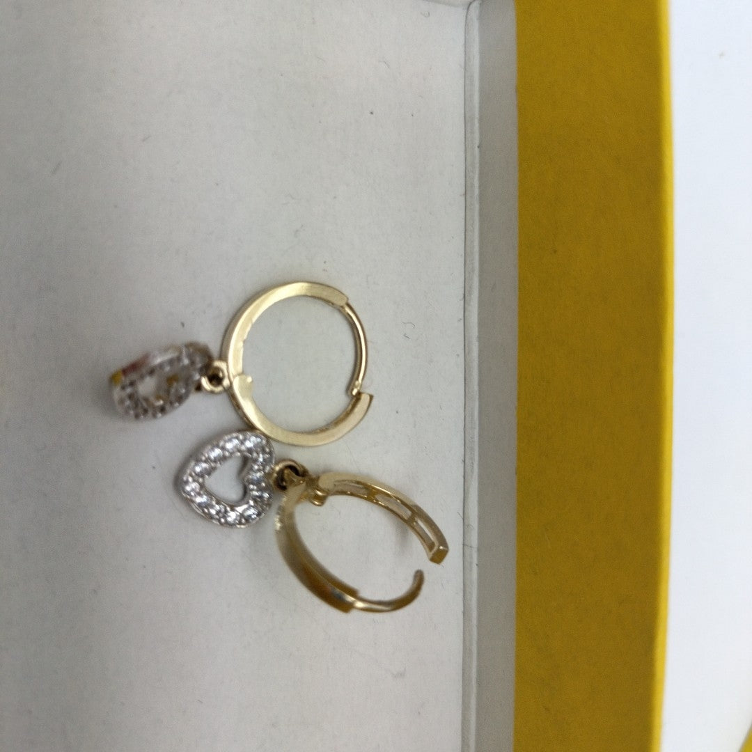 ARETES HUGGIES CON DIJE CORAZON Y CIRCONIAS 14K 2.1 GR (NUEVO)