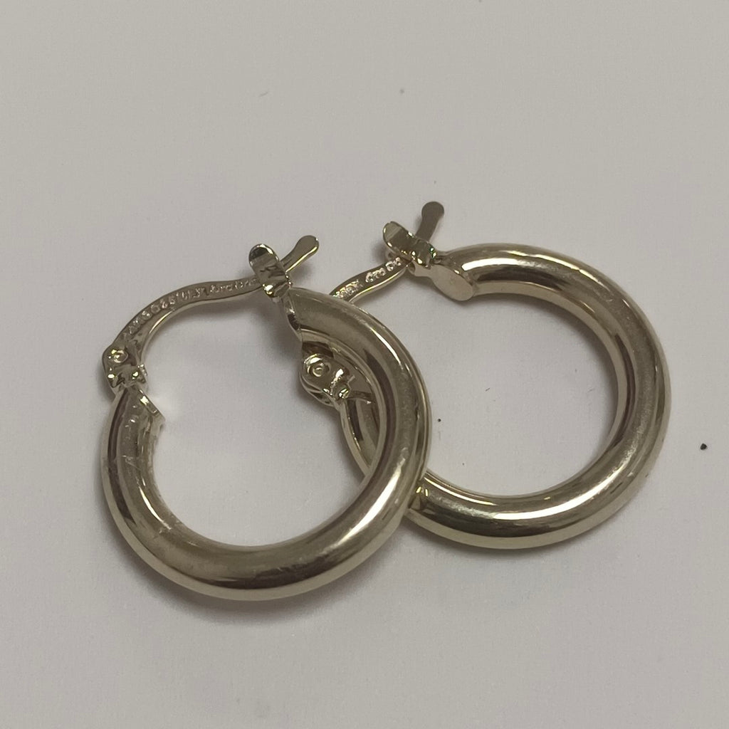ARETES TEJIDO ARRACADAS LISAS 14K 1.6 GR (NUEVO)
