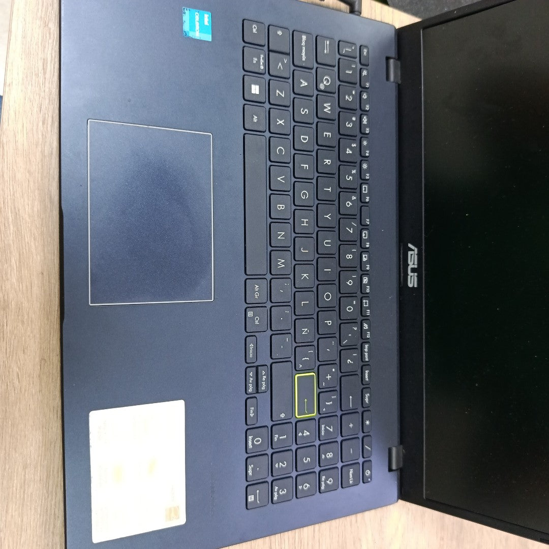 LAPTOP ASUS VIVOBOOK E510KA-BR760W (2024) 128 GB SSD 4 GB RAM (SEMINUEVO)