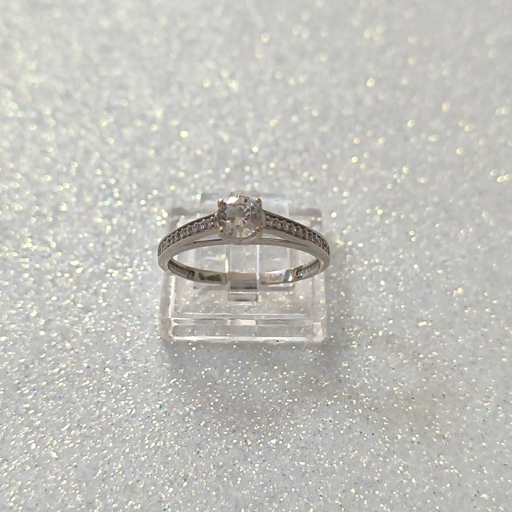SOLITARIO ORO, ORO BLANCO 14 K 1.9 GRMS (SEMINUEVO)