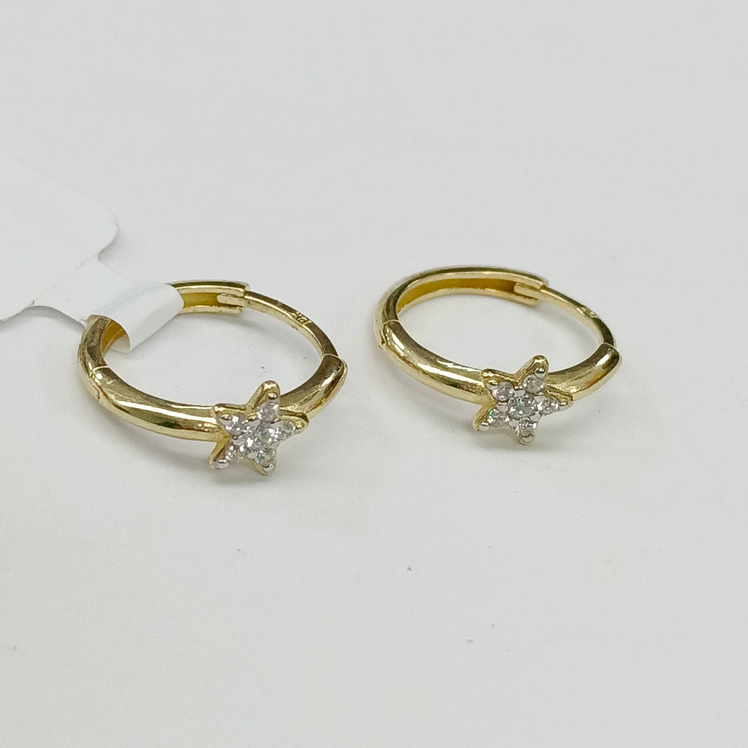 ARETES ARRACADAS FIG ESTRELLA CIRCONIAS 10K 1.6 GR (NUEVO)