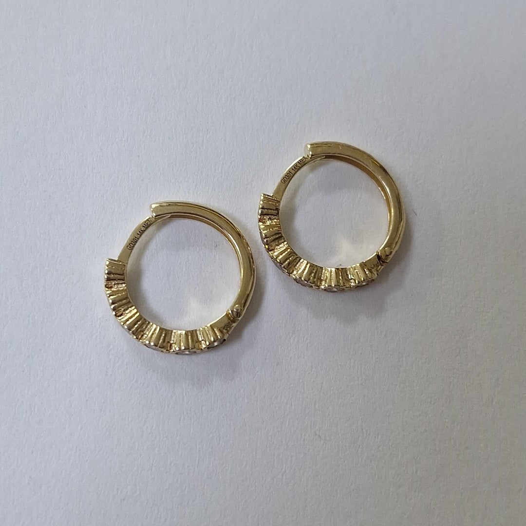 ARETES ARRACADA C CIRCONIAS 14K 2.1 GR (NUEVO)