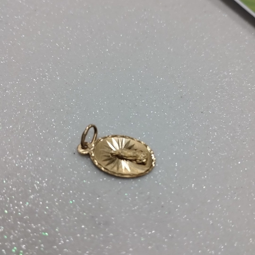 MEDALLA RELIGIOSA ORO 10 K 1,40 GRMS (SEMINUEVO)