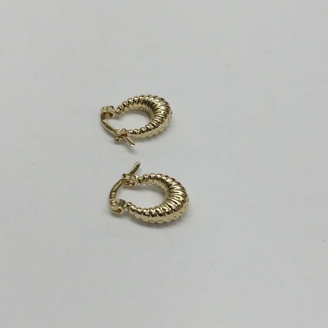 ARETES ARRACADA ESTRIADAS 14K 1.1 GR (NUEVO)