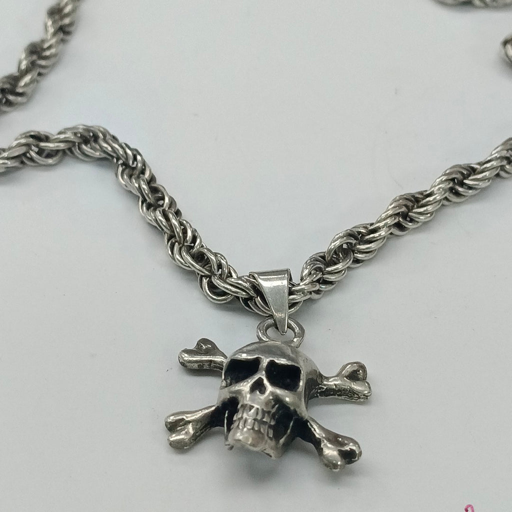 CADENA, DIJE PLATA 53.1 GRMS (SEMINUEVO)
