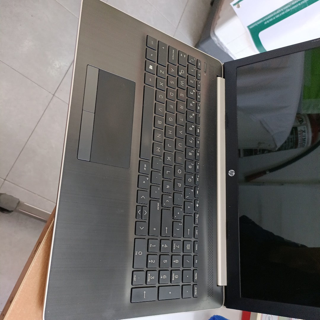 LAPTOP OTRAS MARCAS OTROS MODELOS 12GB O MAS RAM, 501GB A 750GB DD MEMORIA RAM 12GB O MAS DISCO DURO 501GB A 750GB (SEMINUEVO)