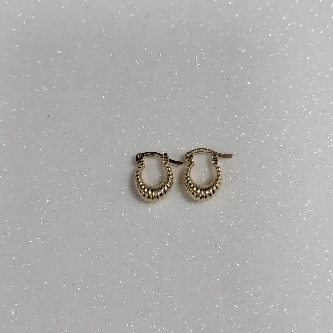 ARETES ARRACADA ESTRIADAS 14K 1.2 GR (NUEVO)