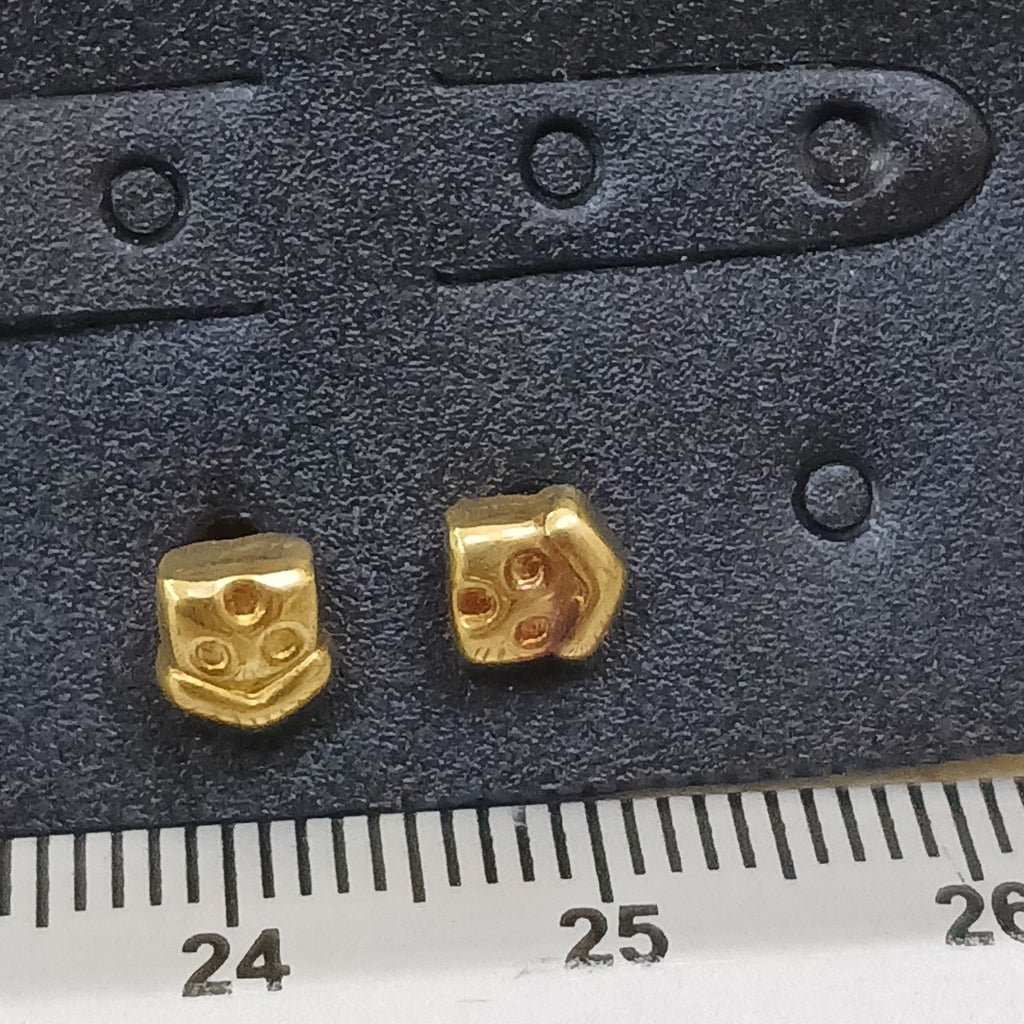 BROQUELES PAR ORO 18 K 1,10 GRMS (SEMINUEVO)