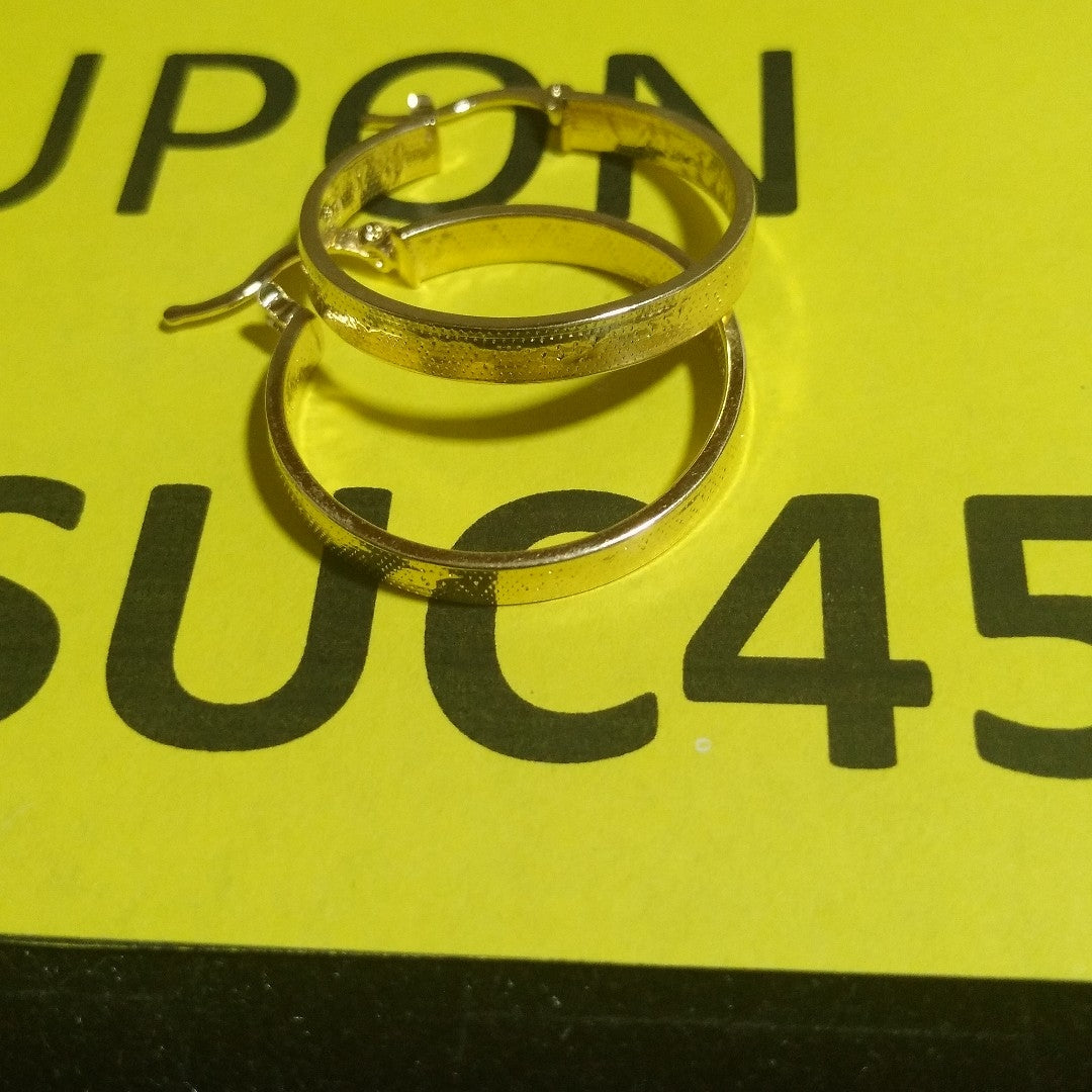 ARETES ARRACADAS TROQUELADA 14K 2.7 GR (NUEVO)