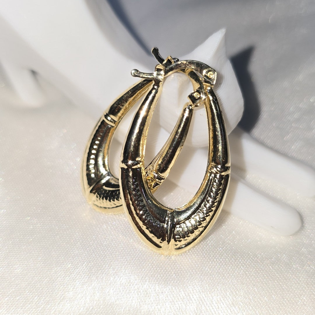 ARETES ARRACADAS ESTRIADAS 14K 2.5 GR (NUEVO)