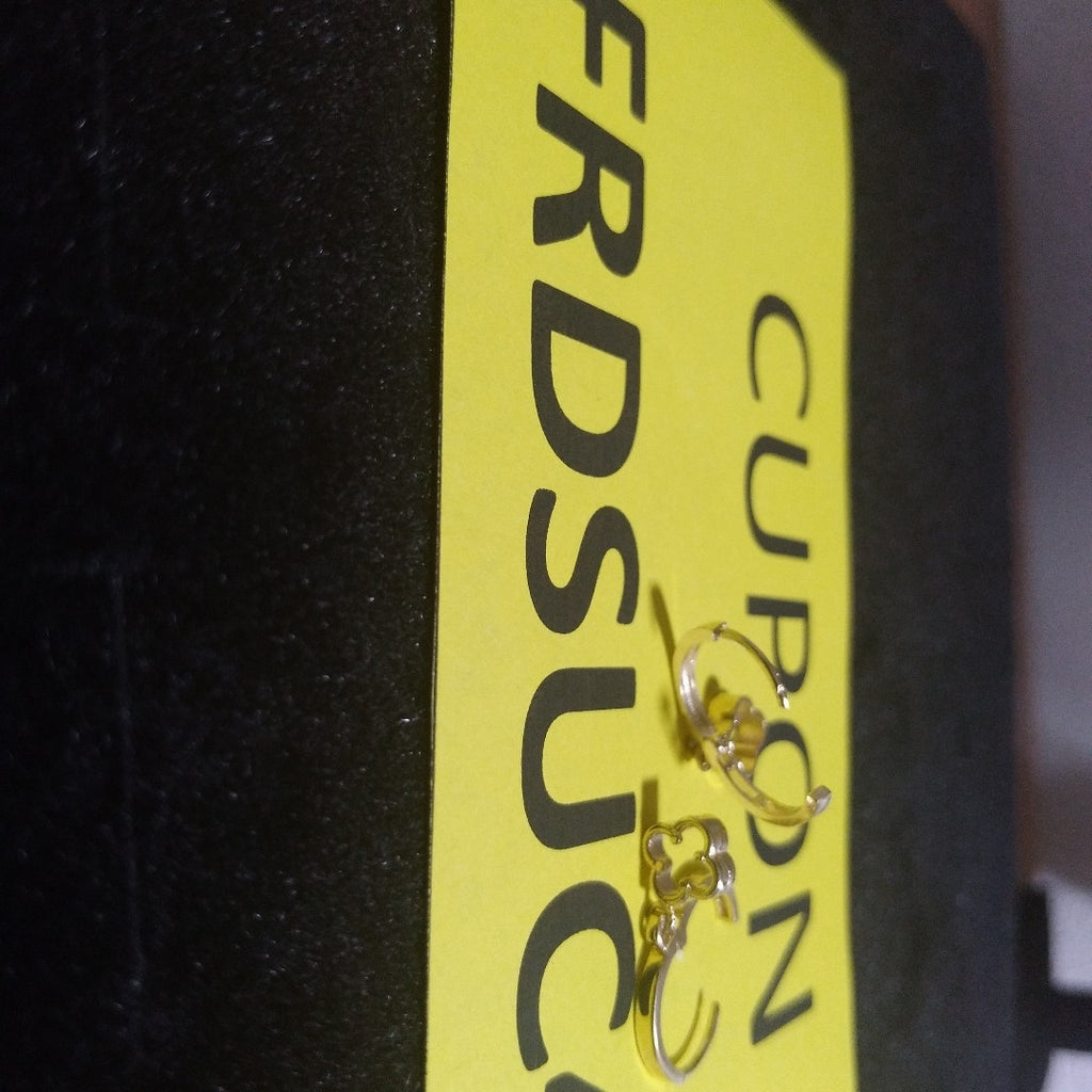 ARETES ARRACADAS CON DIJE 14K 2.4 GR (NUEVO)
