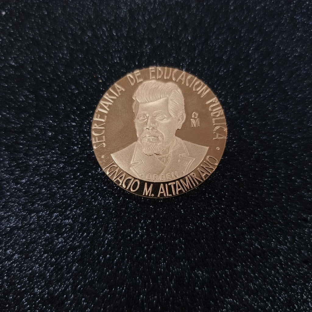 MEDALLA CONMEMORATIVA ORO 21 K 42.2 GRMS (SEMINUEVO)