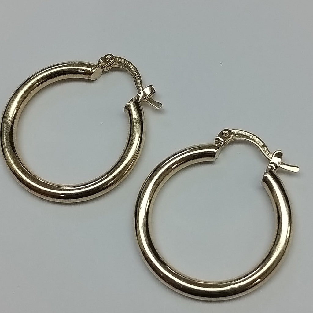 ARETES TEJIDO ARRACADAS LISAS HUECAS 14K 2.1 GR (NUEVO)
