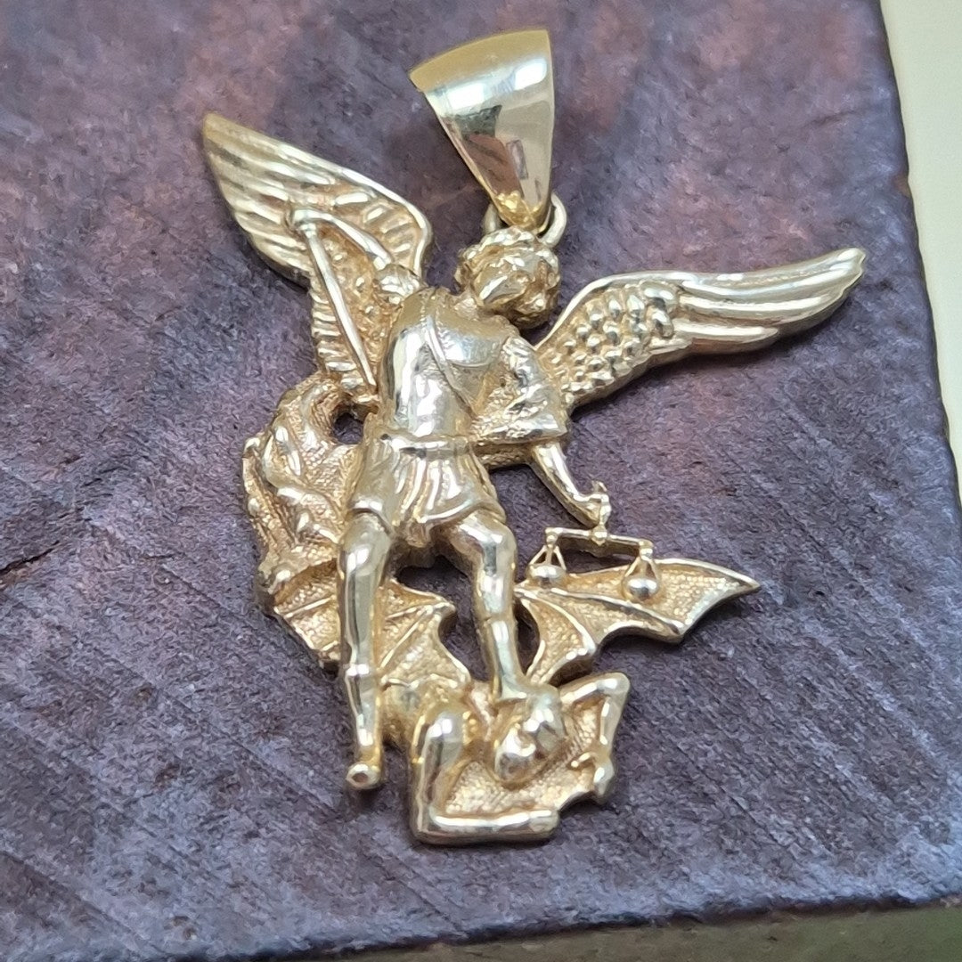 DIJE ORO 10 K 1.8 GRMS (SEMINUEVO)