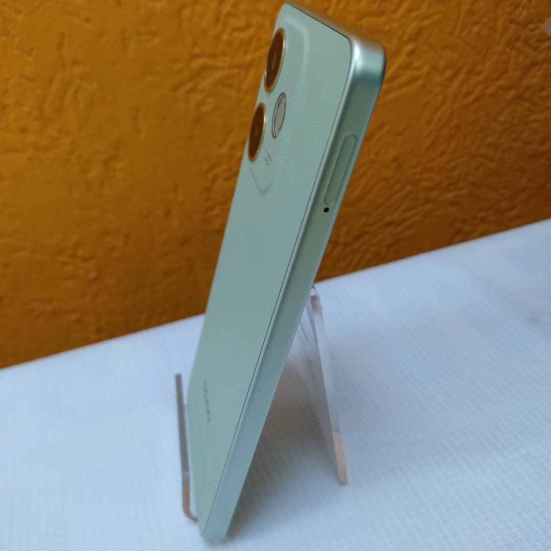 CELULAR OPPO A5 PRO CPH2711 (2025) 256 GB 8 GB RAM (SEMINUEVO)