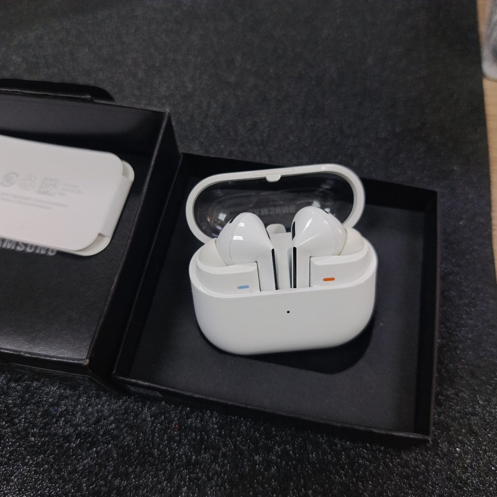 AUDIFONOS SAMSUNG GALAXY BUDS 3 PRO SM-R630 INALAMBRICO IN EAR (SEMINUEVO)