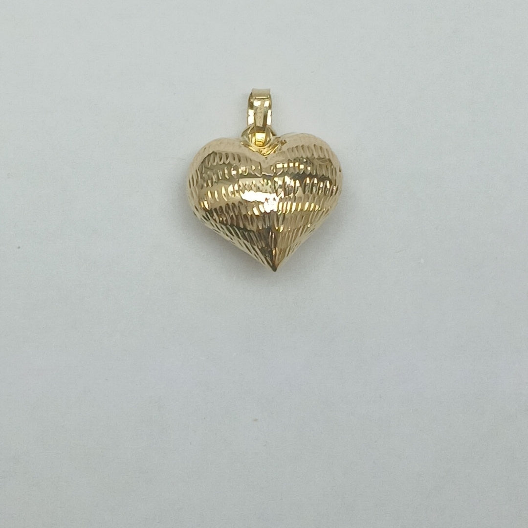 DIJE TEJIDO CORAZON LABRADO 14K 1.2 GR (NUEVO)