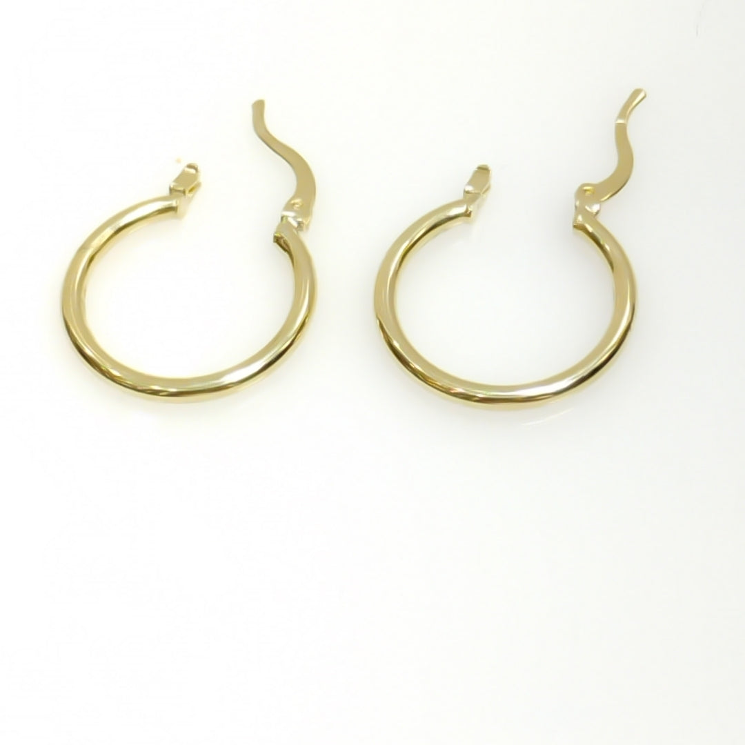 ARETES TEJIDO ARRACADAS LISAS 14K 1.2 GR (NUEVO)