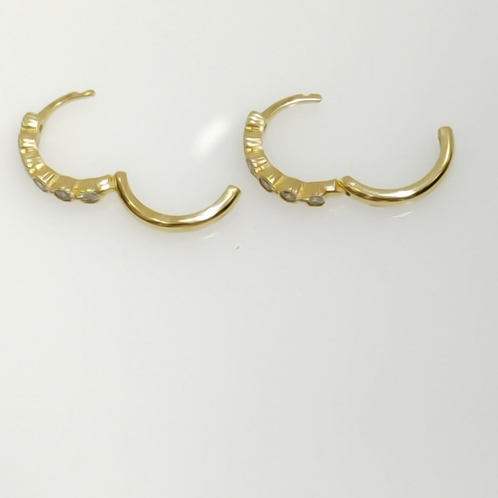 ARETES HUGGIES C CIRCONIAS 14K 2 GR (NUEVO)