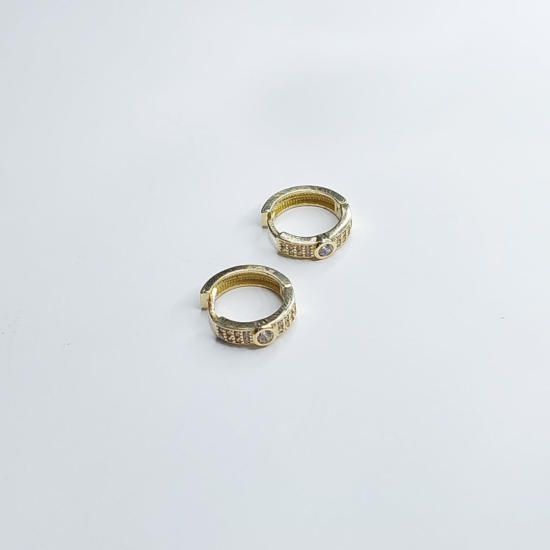 ARETES ARRACADAS C CIRCONIAS 10K 2.7 GR (NUEVO)