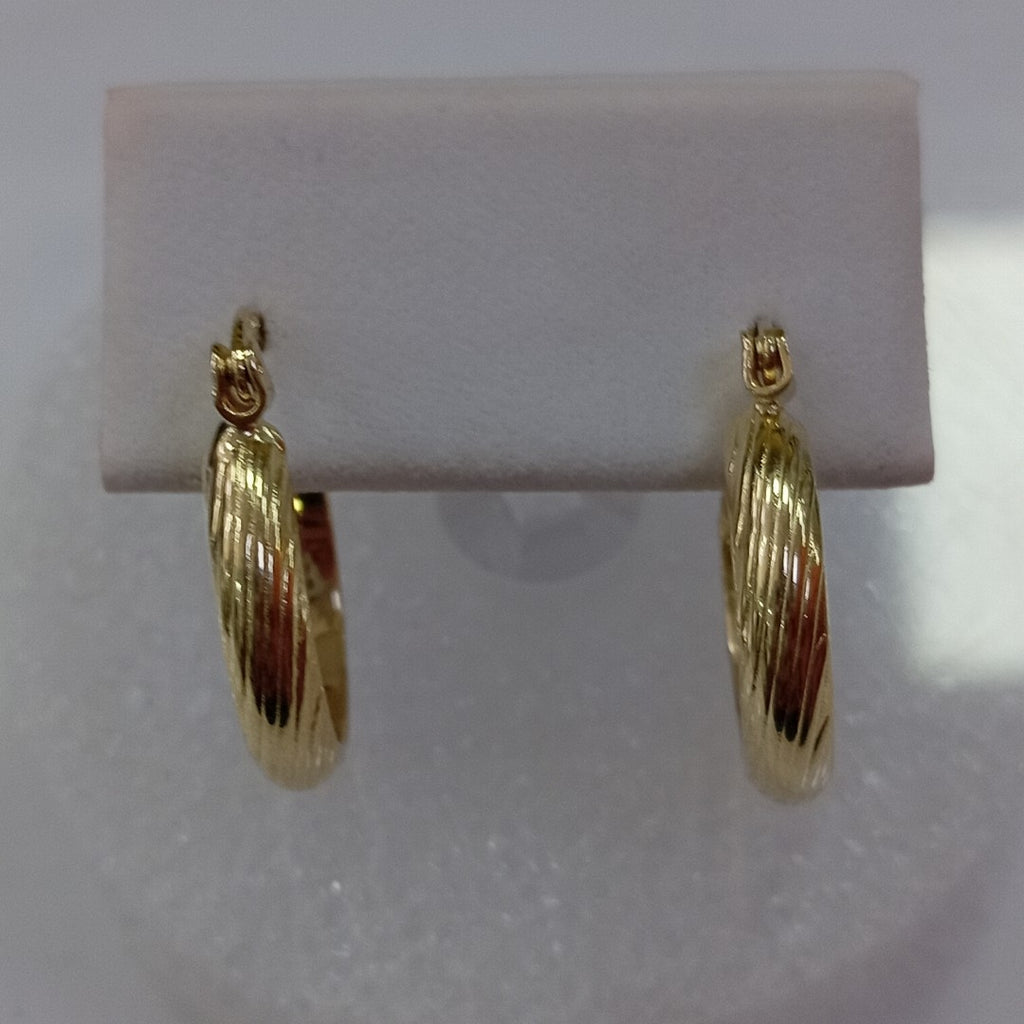 ARETES ARRACADA ASTRIADA 14K 1.6 GR (NUEVO)