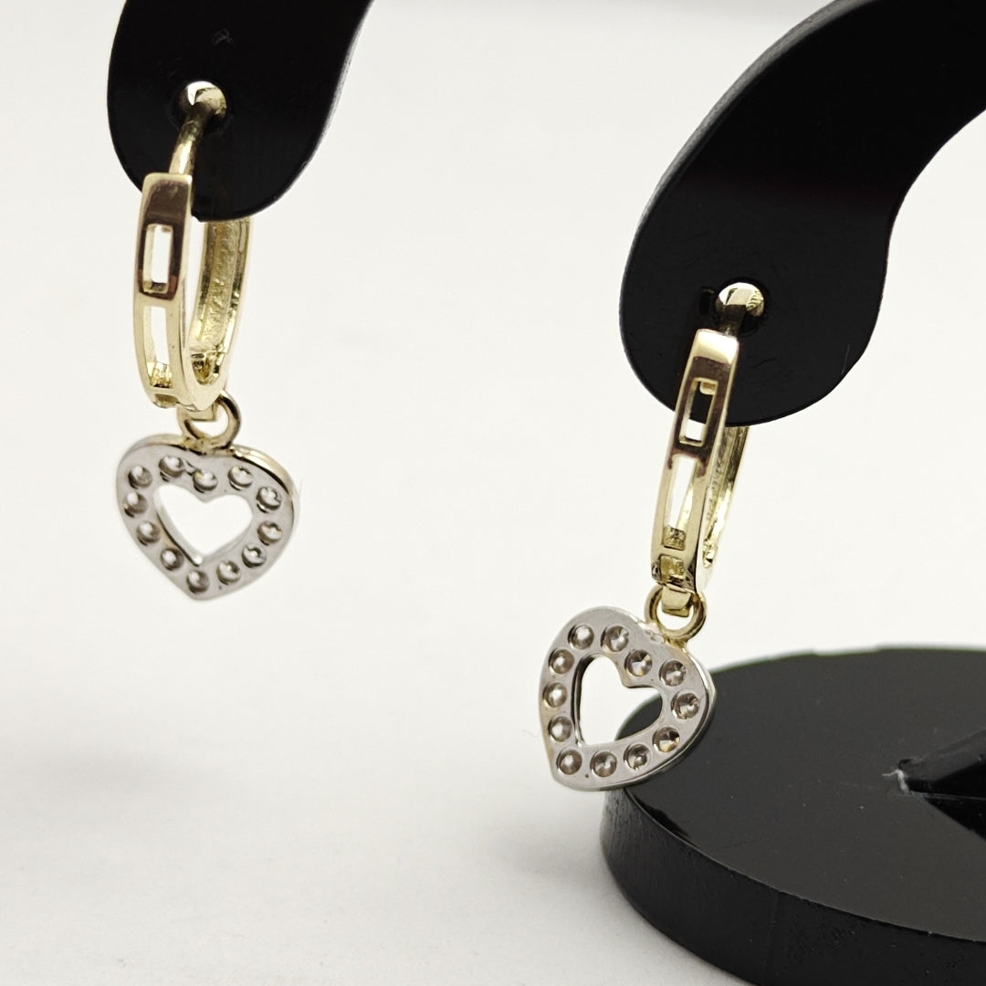 ARETES HUGGIES CON DIJE CORAZON Y CIRCONIAS 14K 2.2 GR (NUEVO)