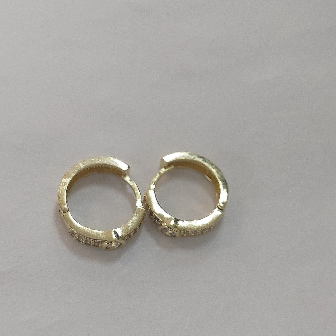 ARETES ARRACADAS C CIRCONIAS 10K 2.6 GR (NUEVO)