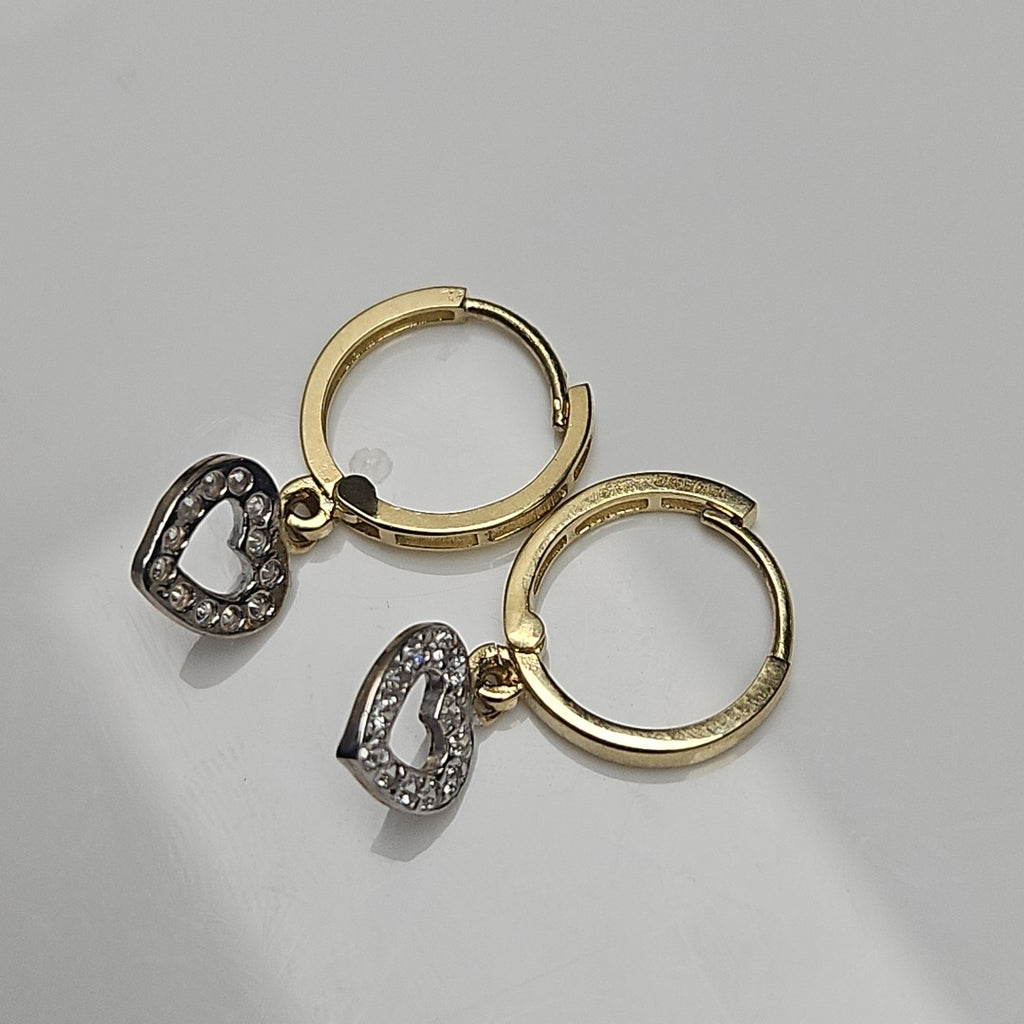ARETES HUGGIES CON DIJE CORAZON Y CIRCONIAS 14K 2.2 GR (NUEVO)