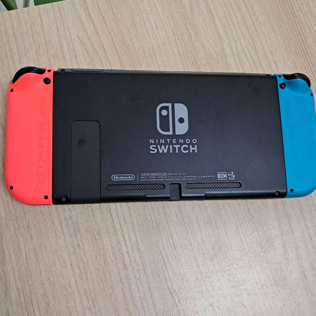 CONSOLA DE VIDEOJUEGO NINTENDO SWITCH 1.1 32 GB (SEMINUEVO)